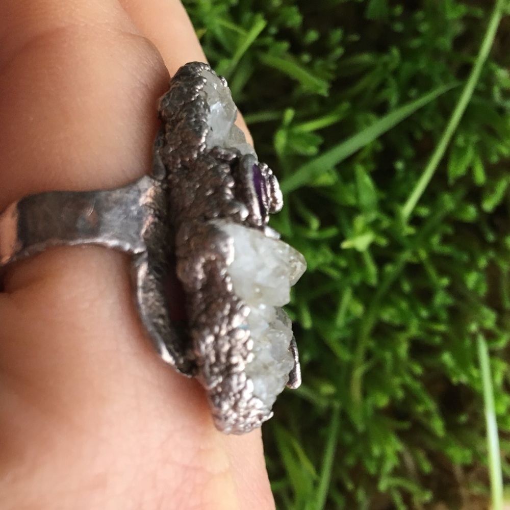 Raw artisan quartz ring (one of a kind!). - Picture 3 of 4